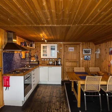 Skipperhuset Apartment Sorvaer